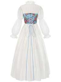 러플 장식이 있는 화이트 여름 플로럴 드레스 (옆모습)